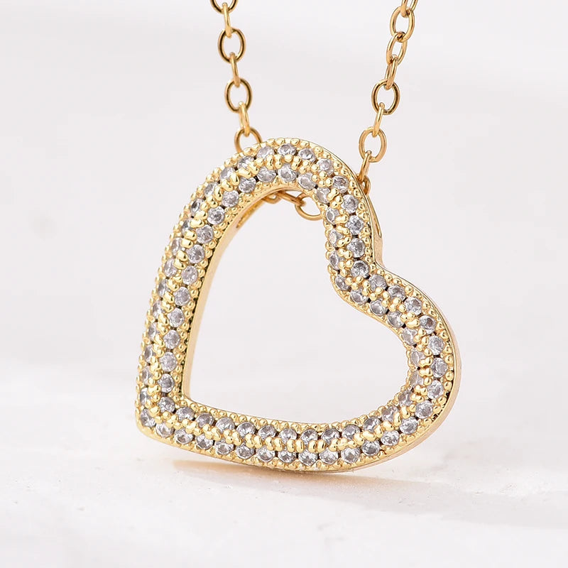 Colgante de corazón dorado