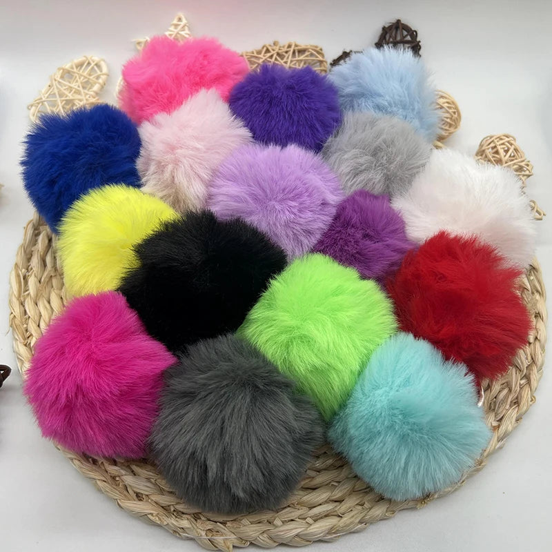 Charm de bolso pompón de peluche
