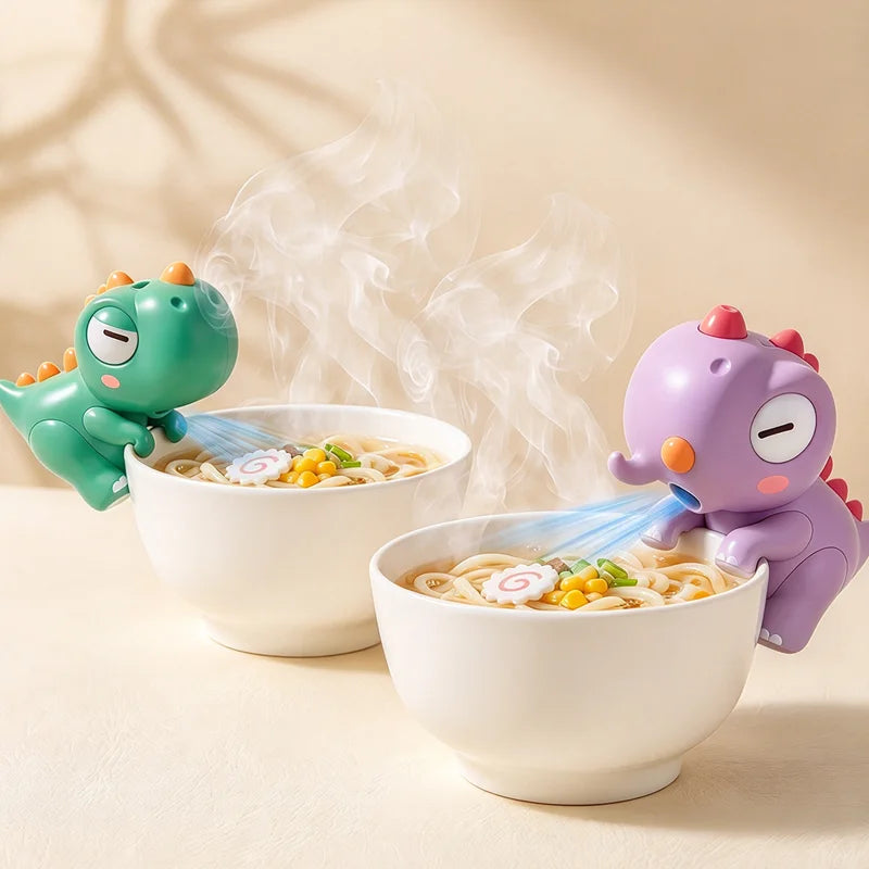 Dos sopladores de dinosaurio enfriando fideos