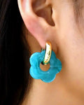 Pendientes de flor en resina · Lunares