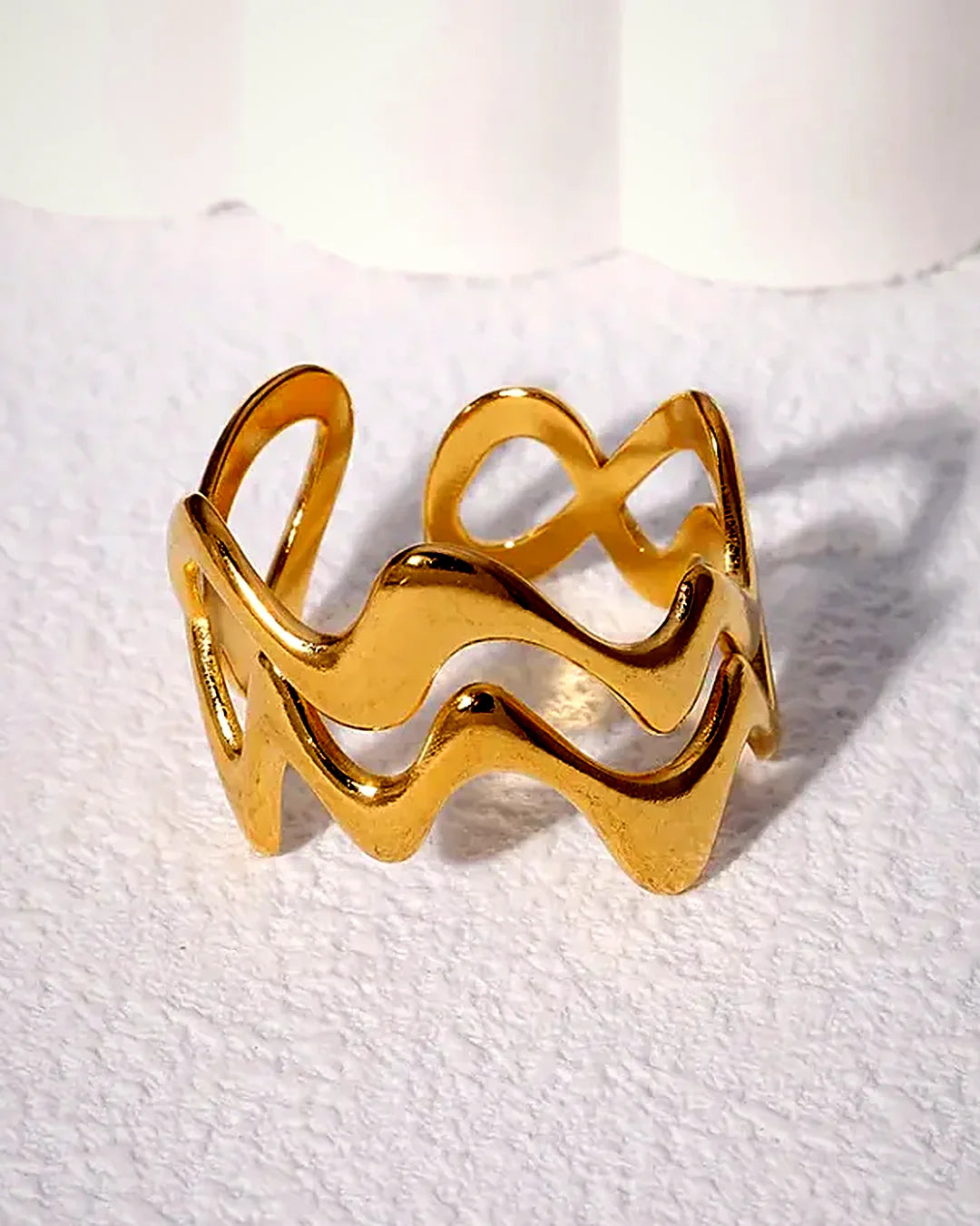 Anillo ondulado irregular · Lunares