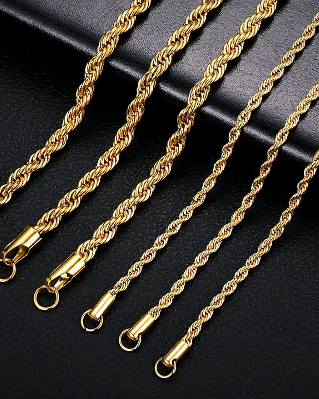 Collar de cordón trenzado dorado · Lunares